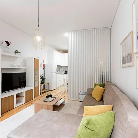 Loios 1Br Flat Downtown By Lovelystay Porto Buitenkant foto